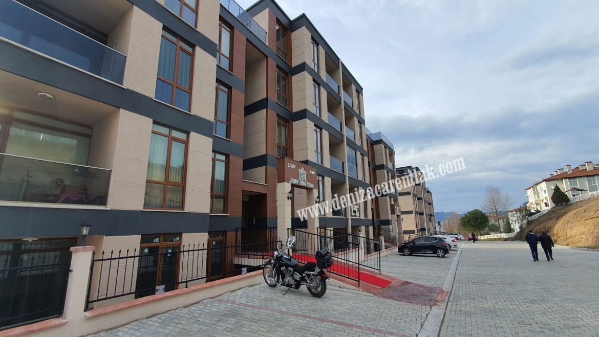 Kocaeli Başiskele  FLATS FOR SALE IN BEST COMPLEX YUVACIK Flat For Sale 